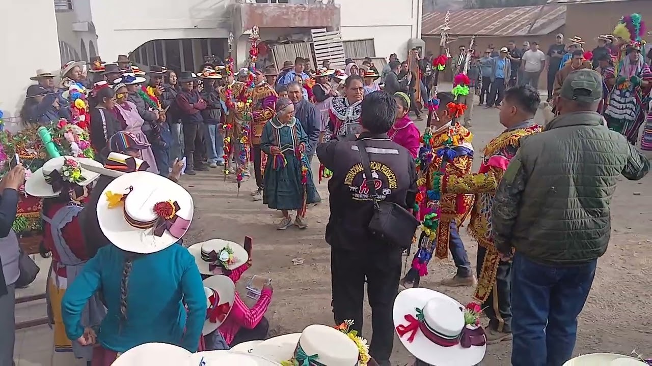 Ofrenda en honor al nacimiento del niño Jesús en Andajes 2025
