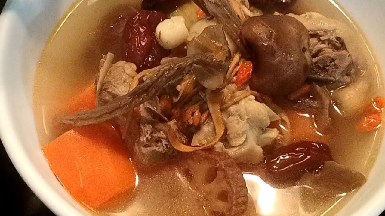Canh gà hầm ngon bổ dưỡng cho cả nhà