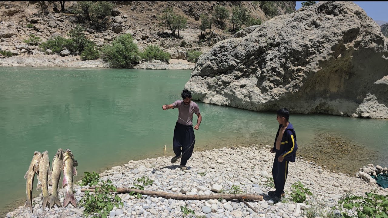 A day with a nomadic family in the heart of nature: fishing, cooking, and real nomadic life