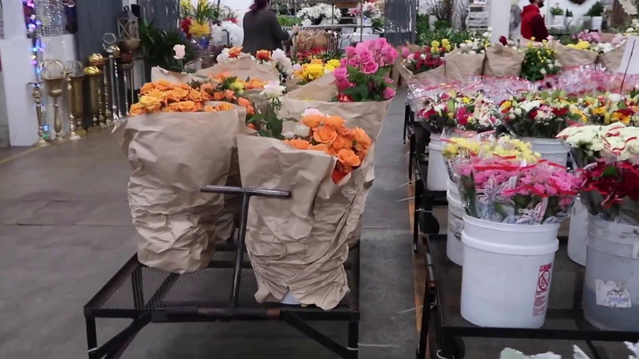 Explore LA: Downtown LA Flower Market