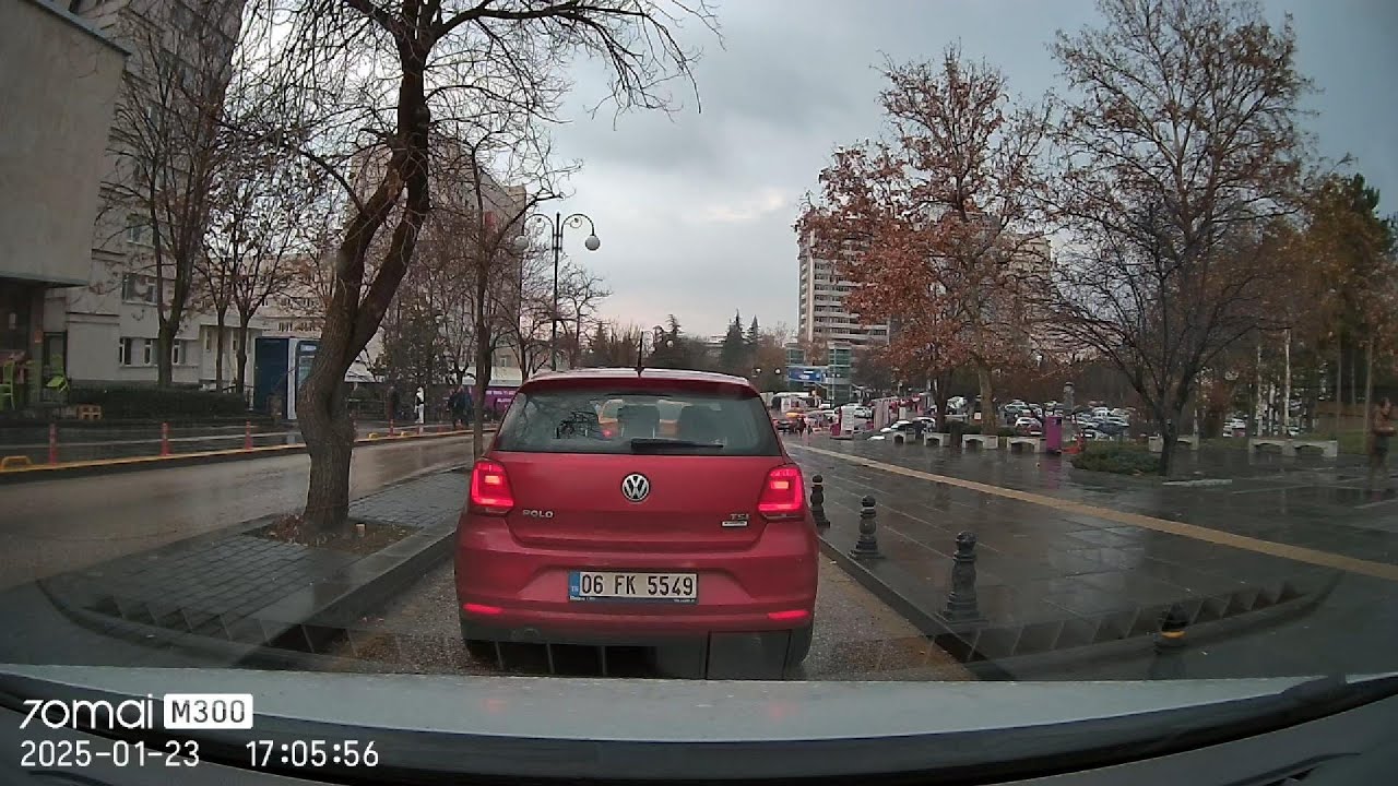 Ankara Sıhhiyeden Çayyoluna beraber gidelim.Let's go together from Sıhhiye to Çayyolu in Ankara.
