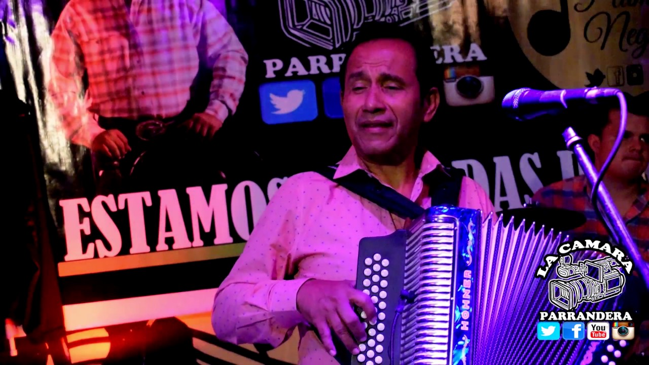 NENITO VARGAS PLUMAS NEGRAS FIESTA DE OSCARIN HIDALGO 2017