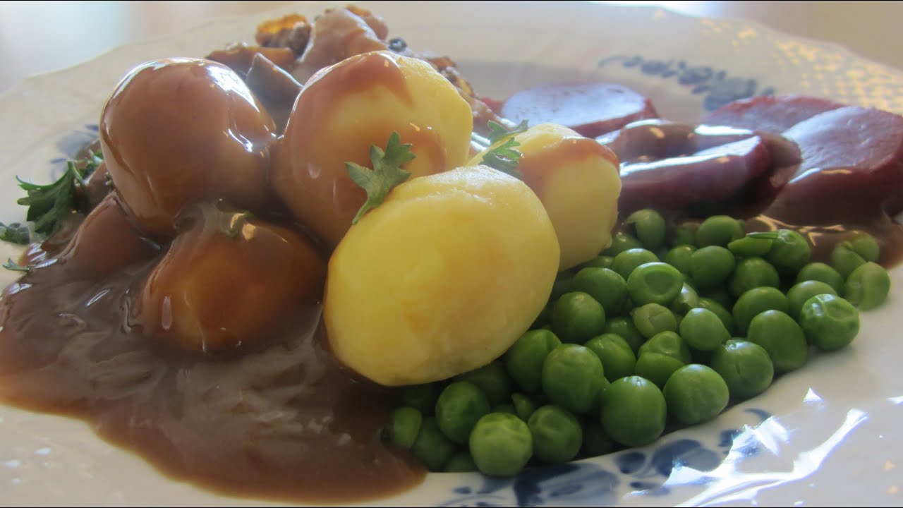How to Make Danish Brown Gravy or Brun Sovs. An easy delicious recipe
