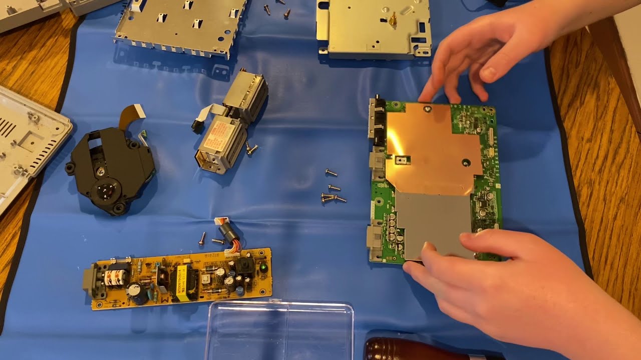 Ps1 SCPH-5501 disassembly