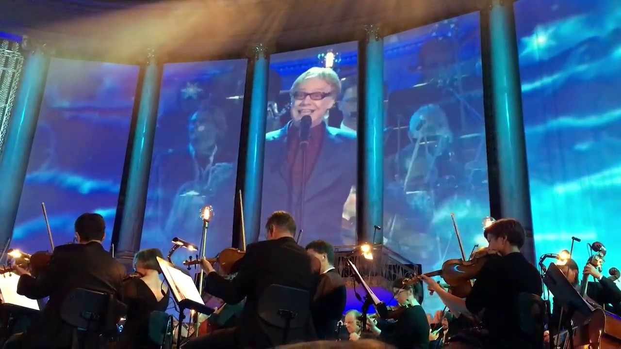 Danny Elfman sings What's This ? at Hollywood in Vienna 2017