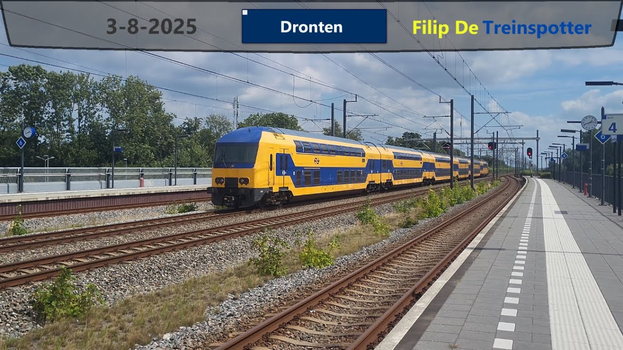 Treinen op station Dronten - 3 augustus 2025