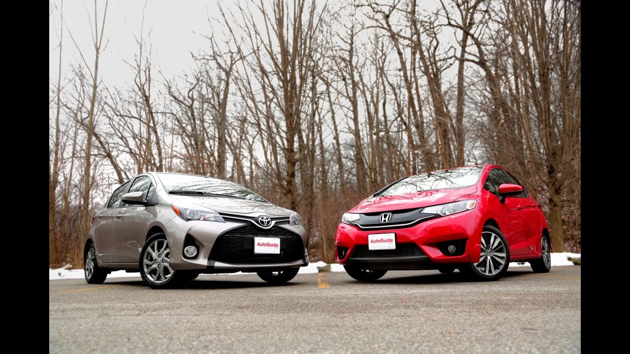 Honda Fit 2015 года против Toyota Yaris 2015 года