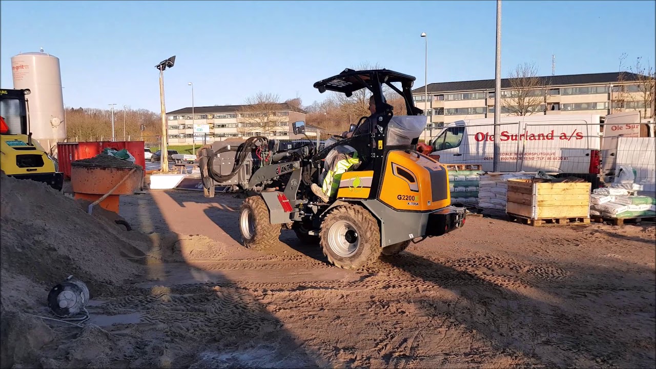 Elektrisk Giant G2200E X-TRA med betonblander hos Jakob Van Der Heide