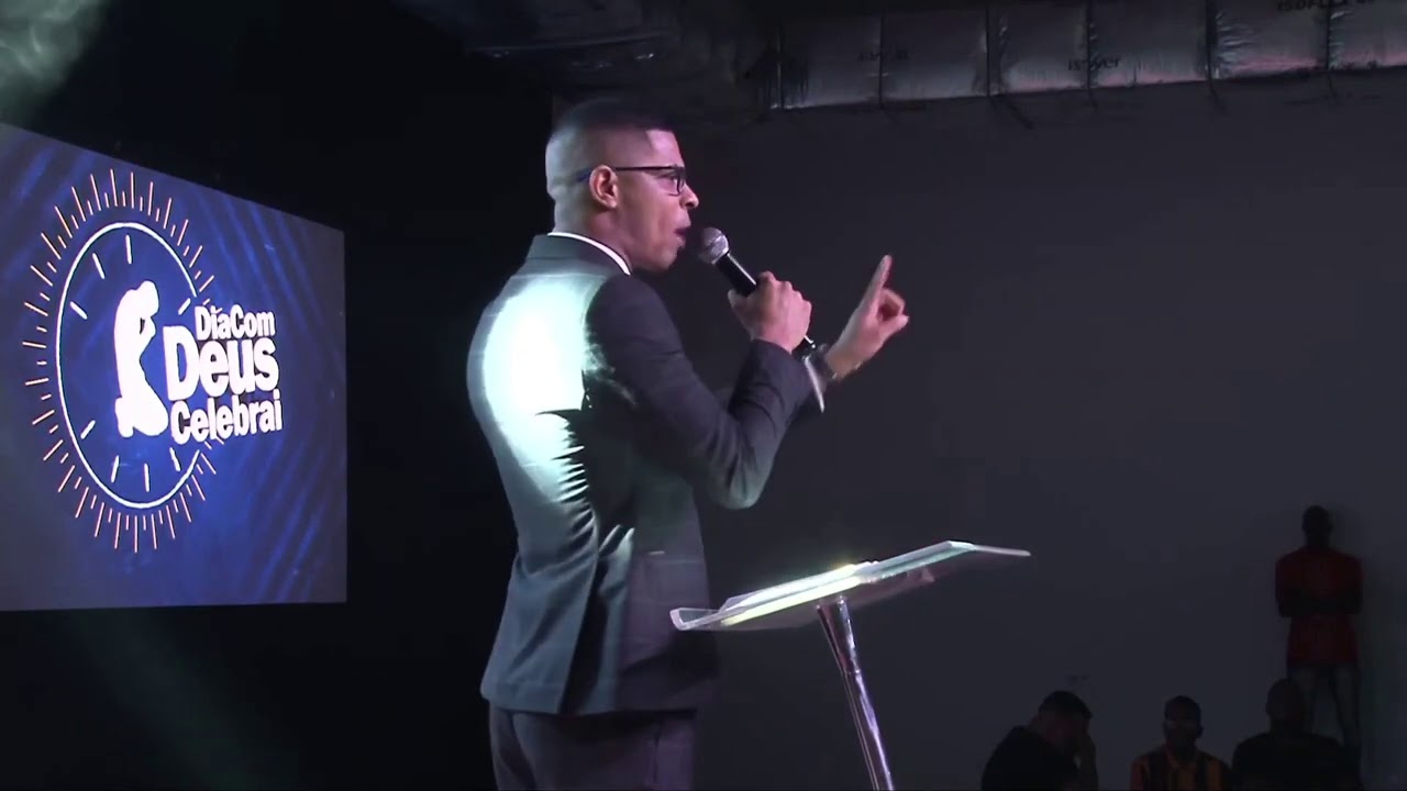 Pastor Douglas Santana - Carvalho Molhado - Dia Com Deus Celebrai 2020