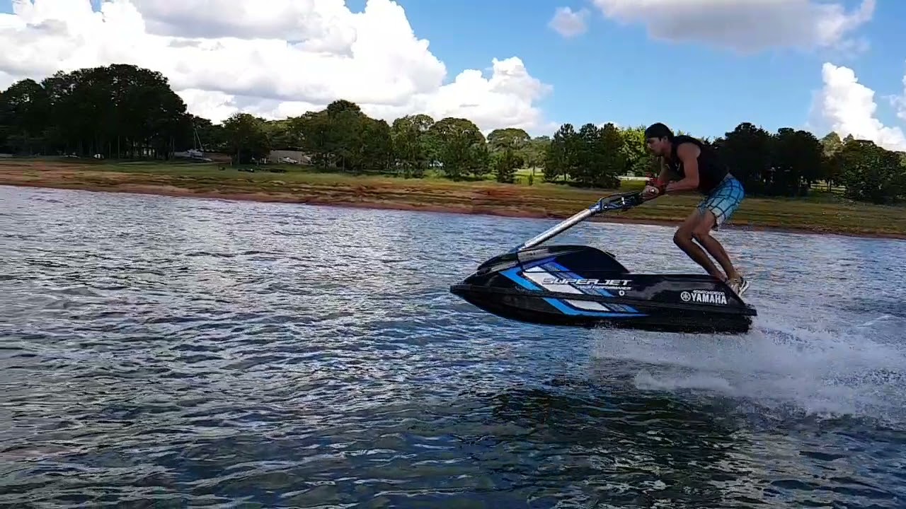 Jetski Yamaha Sj700 - Submarine Trick in slowmotion . Submarino com jetski standup yamaha original
