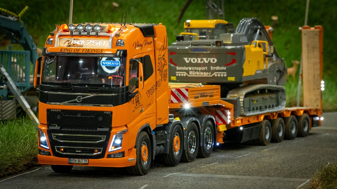 AMAZING RC truck heavy transport & excavator delivery @ fair Graz