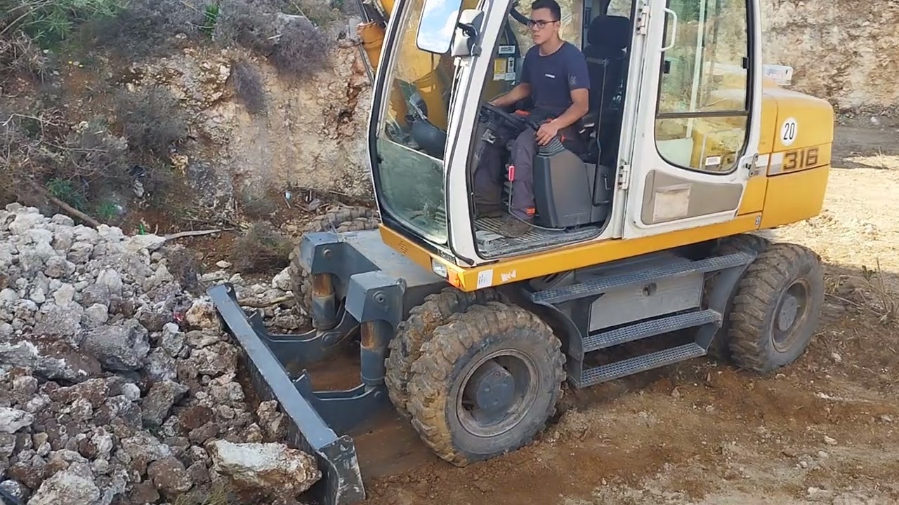 LIEBHERR 316