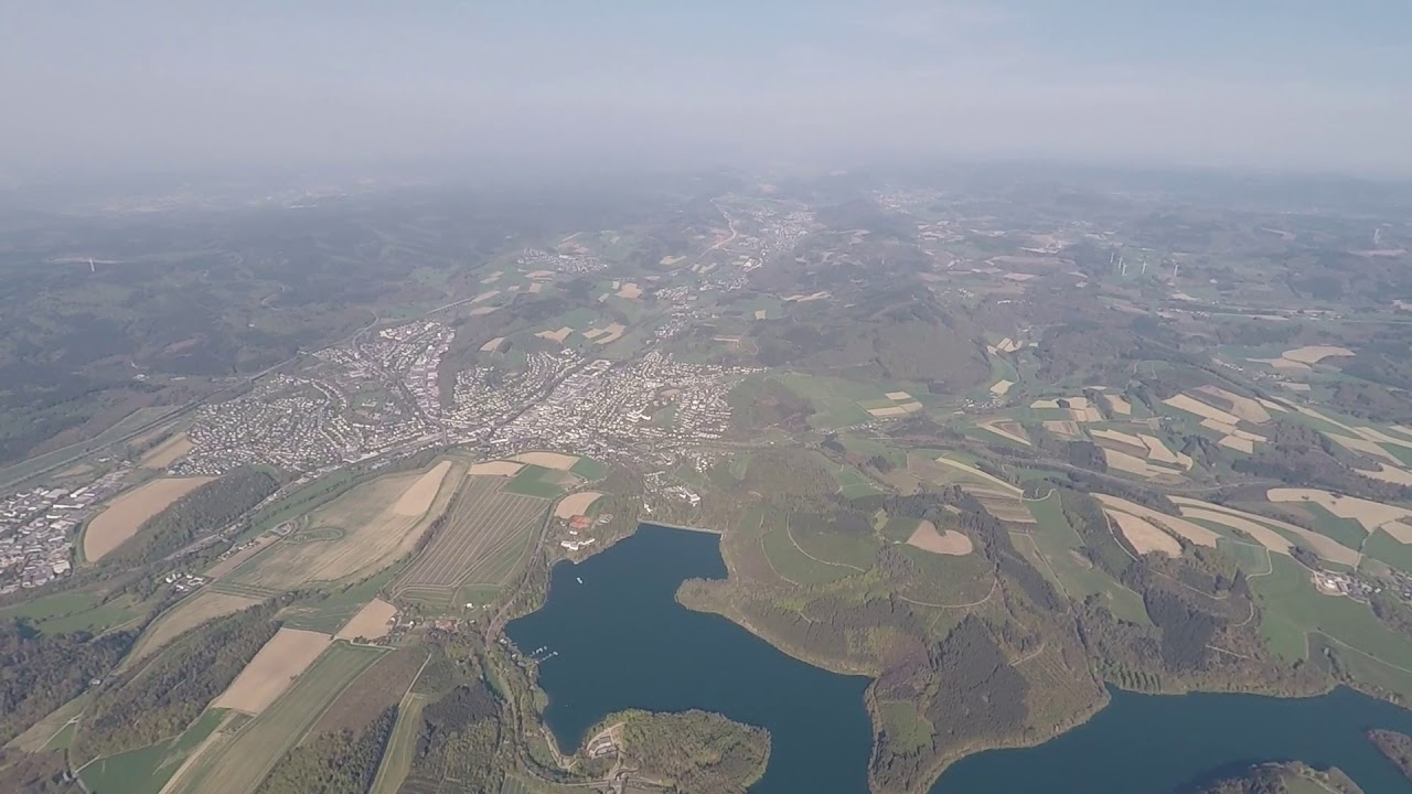 Gleitschirmfliegen im Sauerland - Blauthermik in Wenholthausen