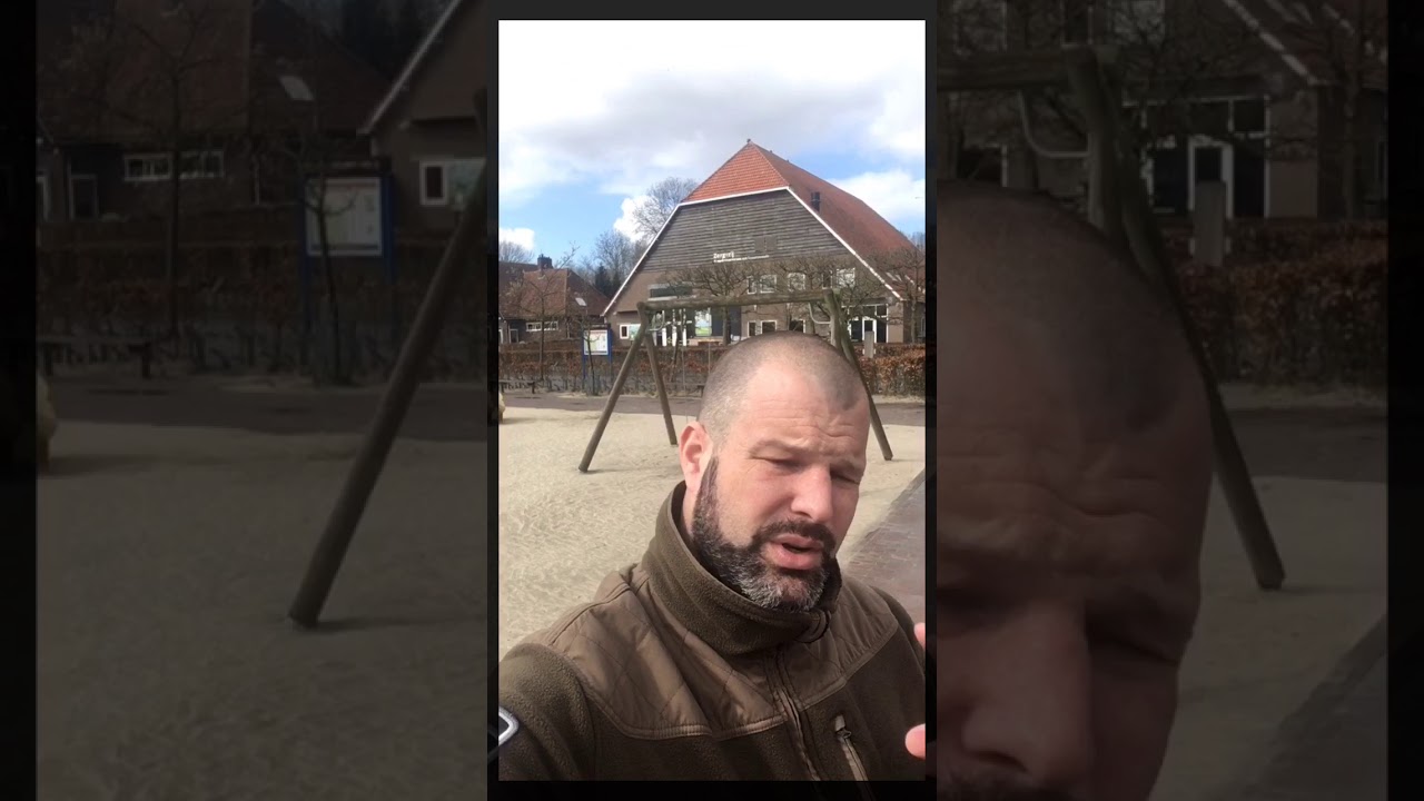 Lammetjes kijken op Boerderij Zorgvrij. ( Spaarnwoude te Velsen)