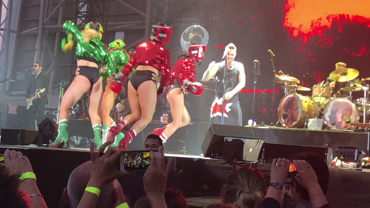 The Heavy Entertainment Show & LMEY - Robbie Williams, Dunedin
