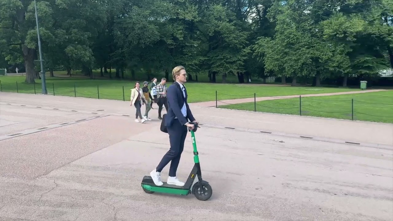 Intern på en Bolt [Musikkvideo]