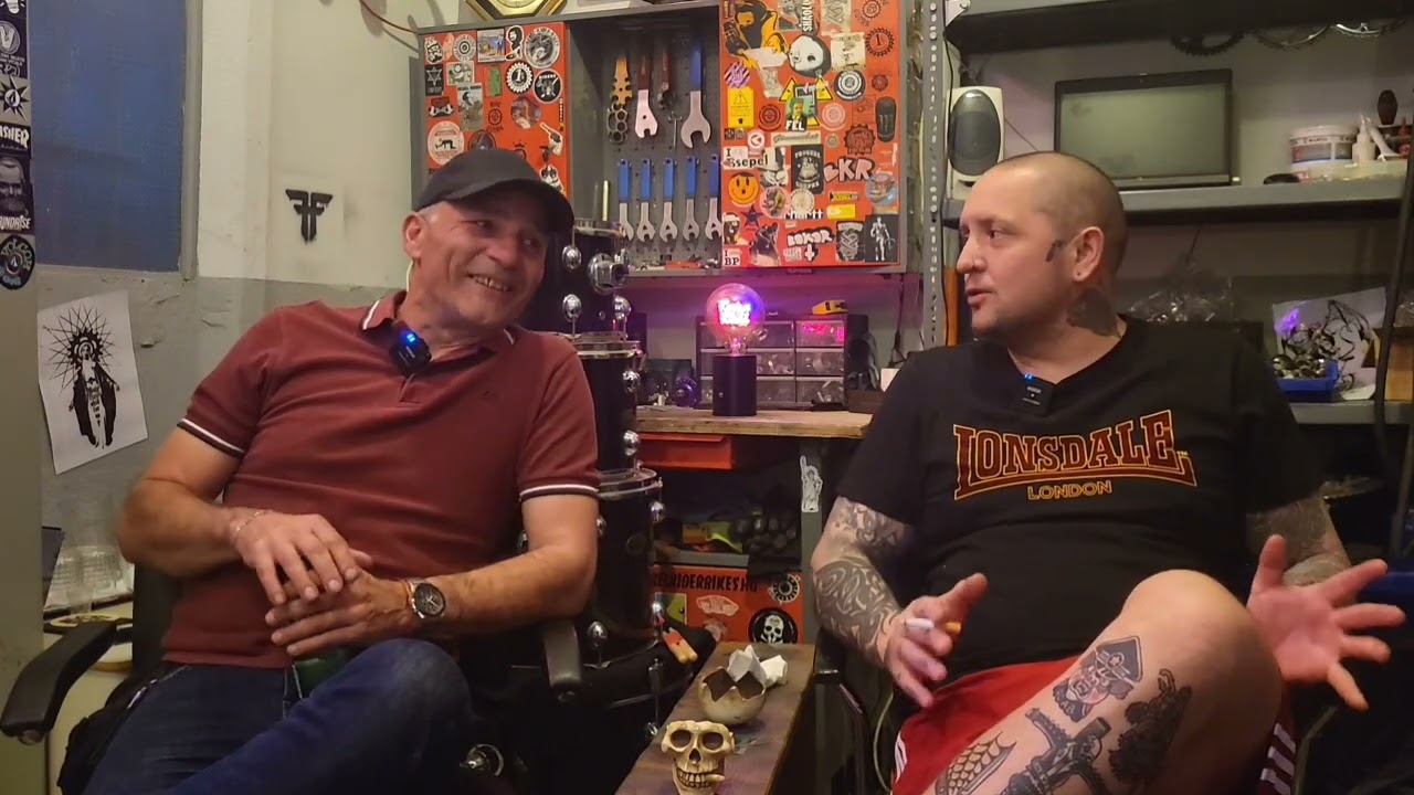 UndergroundRoad 37. A LINX punkzenekar történetét hallgathatjuk meg Tibi és Szövi szavaival.