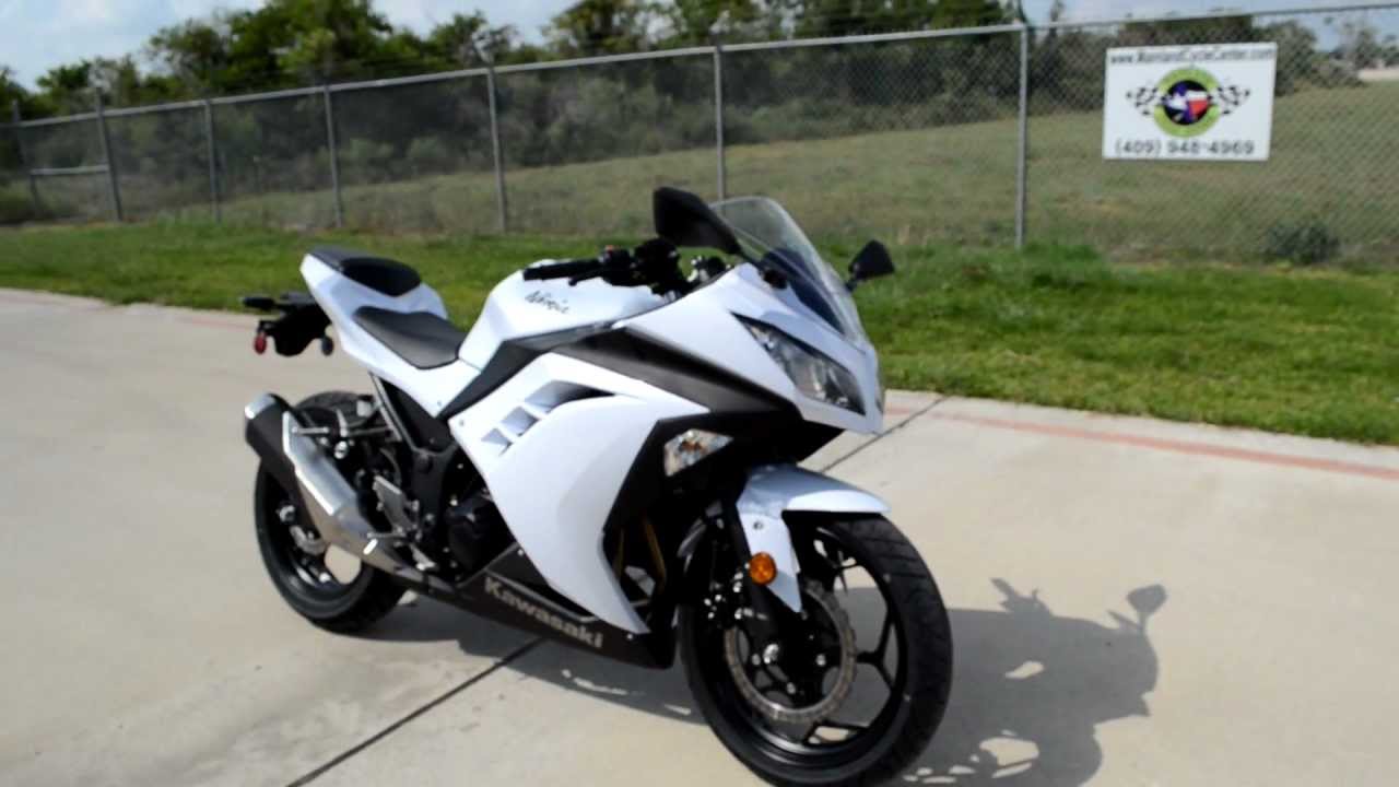 Overview and Review of the 2013 Kawasaki Ninja 300 Pearl Stardust White!