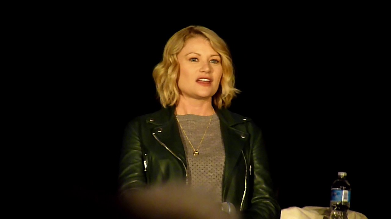 Emilie de Ravin Afternoon OUAT Panel Part 1 - Toronto 2017