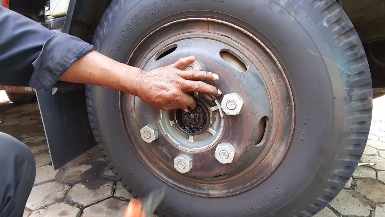 Cara membuka piston rem yang macet