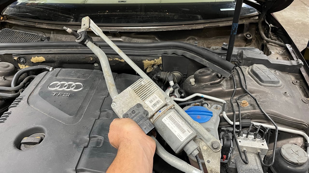 2011 Audi A4 (B8) windshield wiper assembly replacement