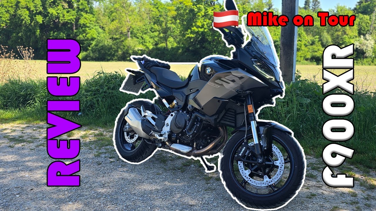 216 kg. Das Leichtgewicht? Der kleine Sporttourer F900 XR Triple Black liefert ab!