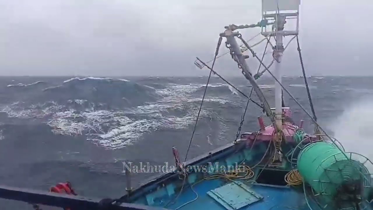 Fishing Boat Battles Giant Waves in Arabian Sea | Cyclone Motha Fishermen vs Cyclone Motha Sea Waves
