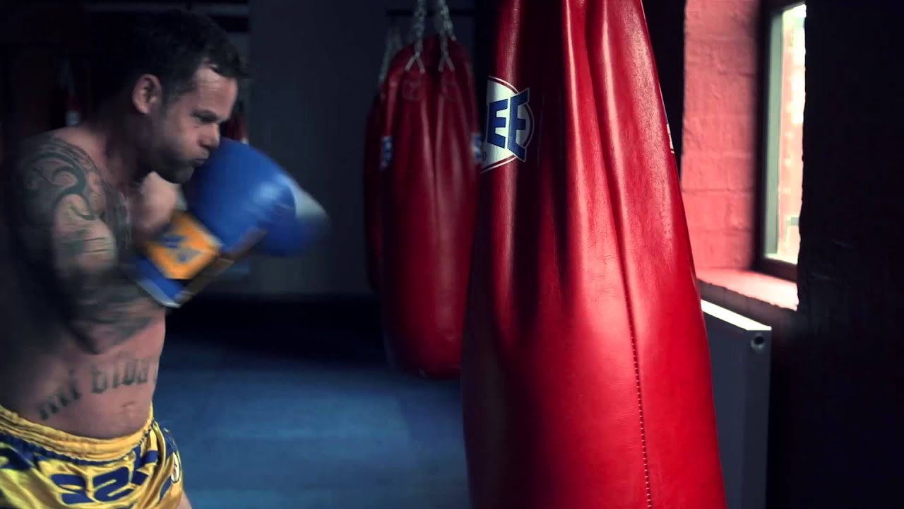 Sai Varley - Portrait of a Muay Thai Gym Owner - Studio 2000