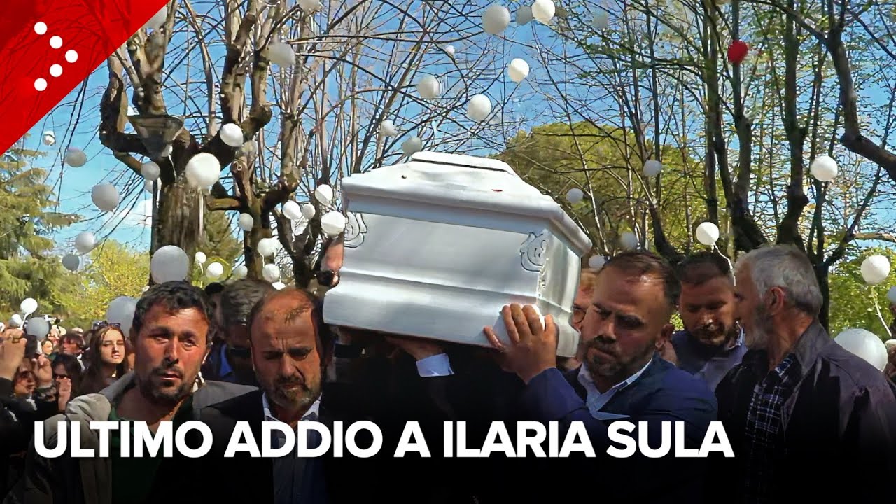 Funerali Ilaria Sula, centinaia in corteo per la giovane uccisa. Amici: 