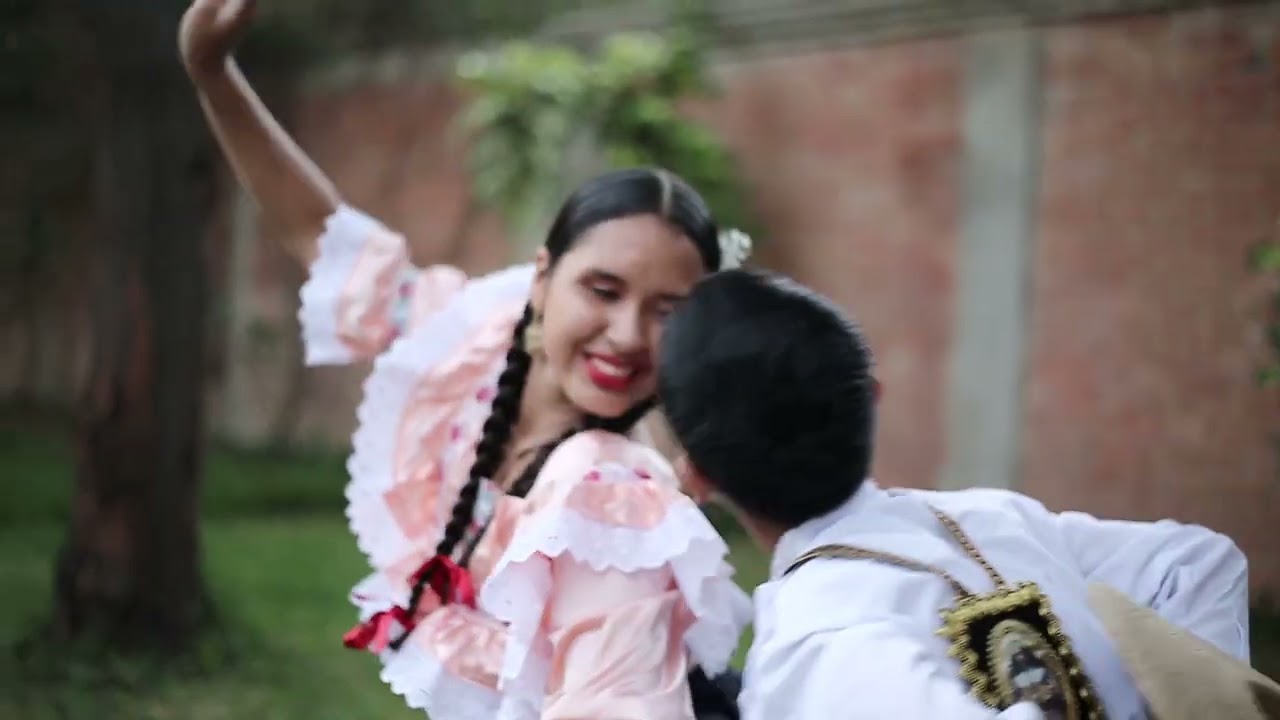 @Tondero. Chancaca de Paita Bailan Génesis Checa Vilela y Jeremy Garrido Farfán