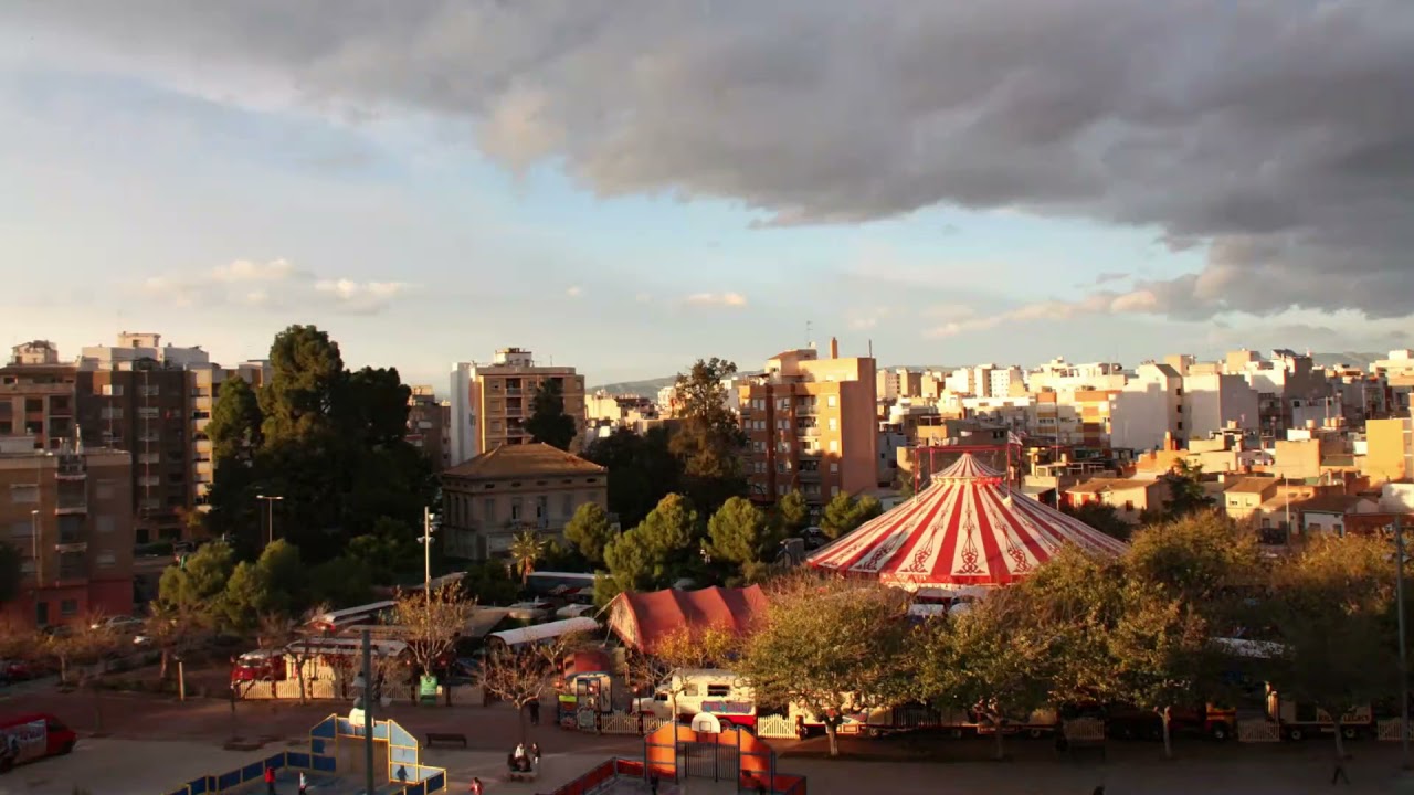 Desmontaje del Circo Raluy Legacy en Burriana