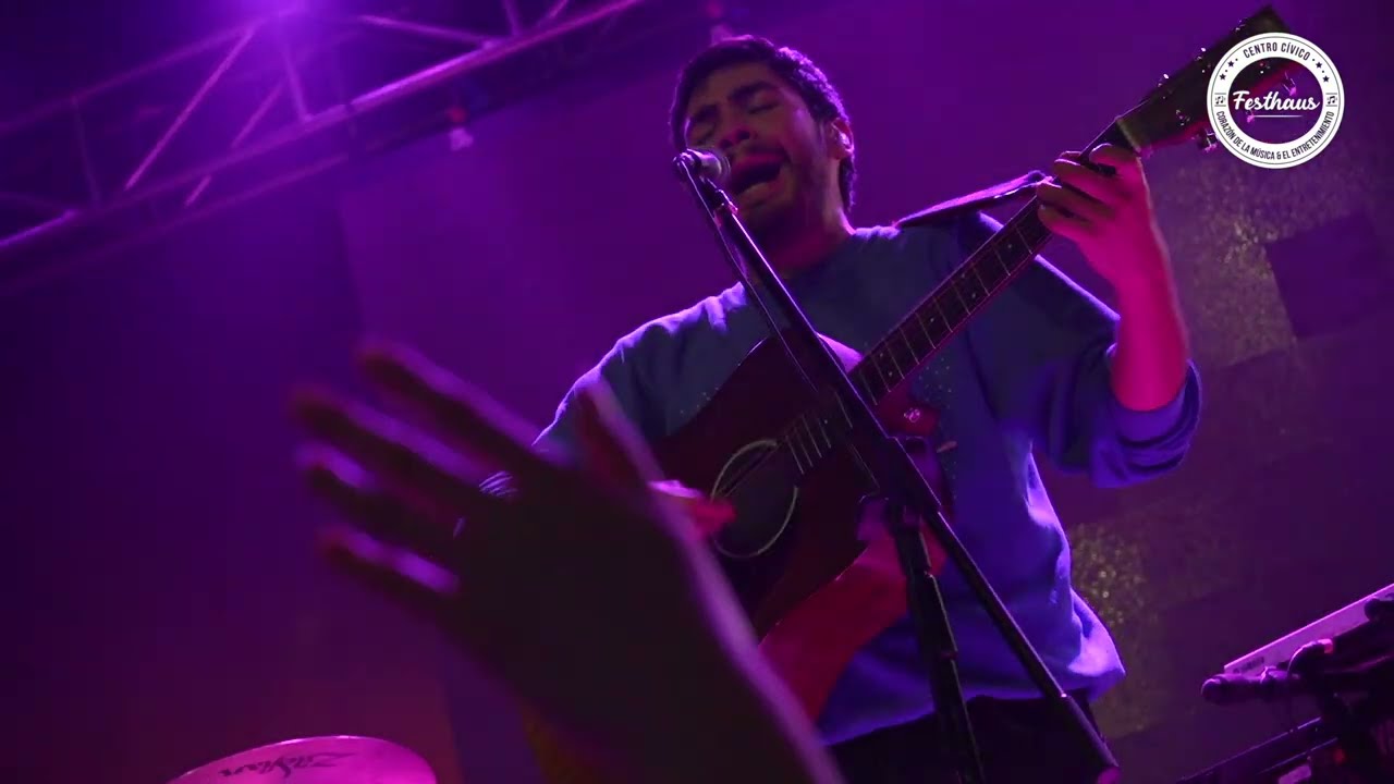 Ases Falsos - Simetría (en vivo en Temuco) 2023
