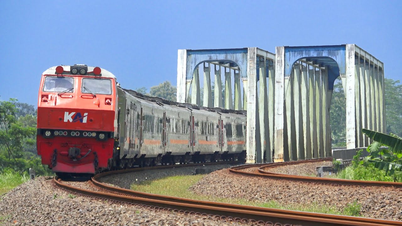 KERETA API PANJANG‼️ MENEMUKAN 23 KERETA API DI JEMBATAN DAN PERLINTASAN