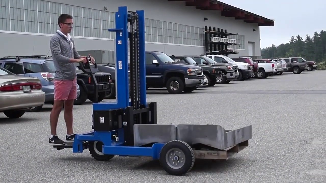 Rough terrain electric lifter