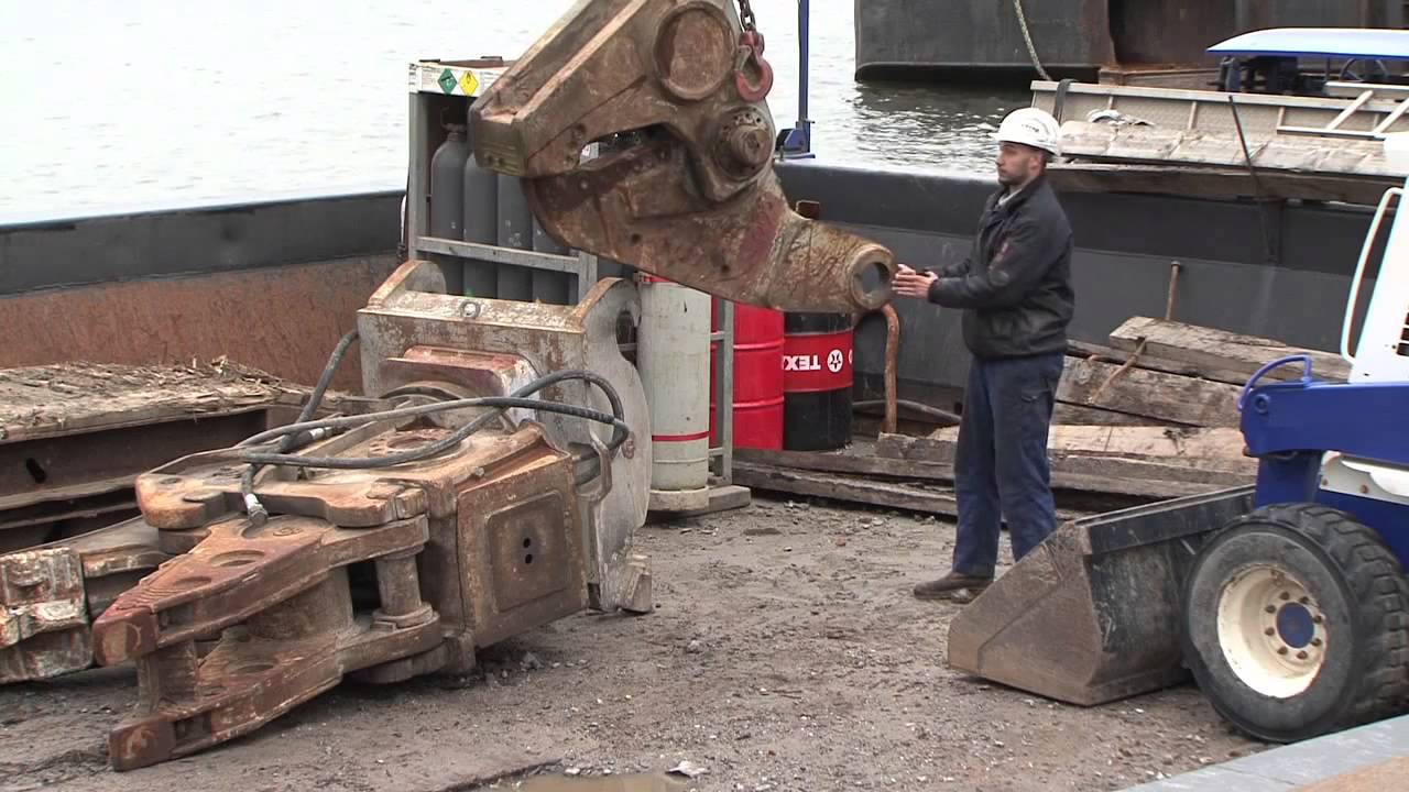 Vlasman B.V. Sloopwerken Aanvoer materialen voor de Botlekbrug