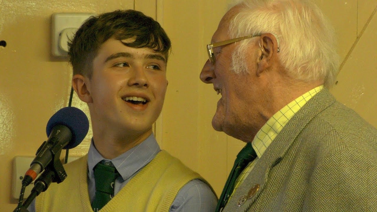 Ben McCredie and Ronnie Tait sing Meda's Song at the Friday Morning Hut | Hawick Common Riding 2019