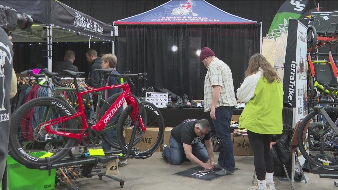 Iowa Bike Expo rolls through Downtown Des Moines