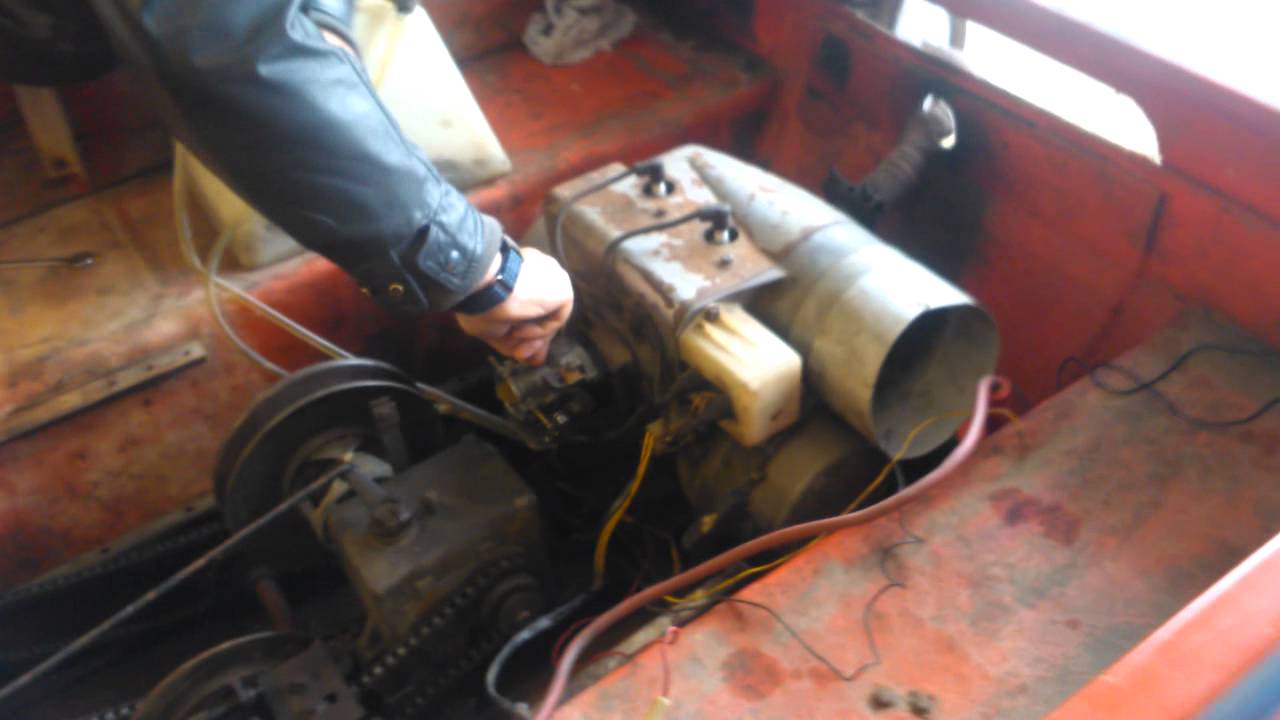 CCW 2 cycle engine in Bazoo AATV