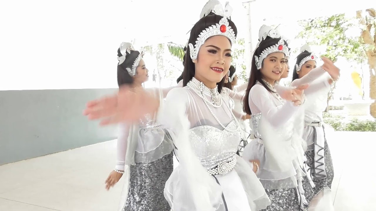 ระบำปลาม้า[ฝึกซ้อม]