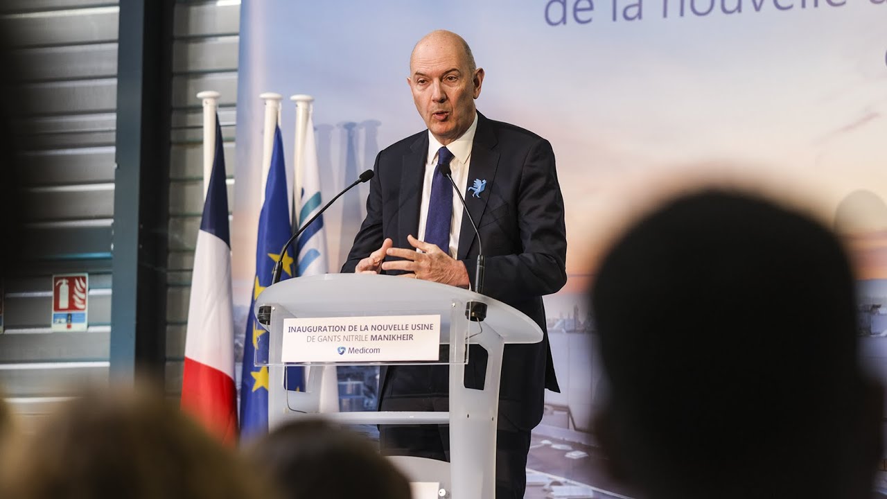 Inauguration de ManiKHeir, première usine de gants de nitrile en France