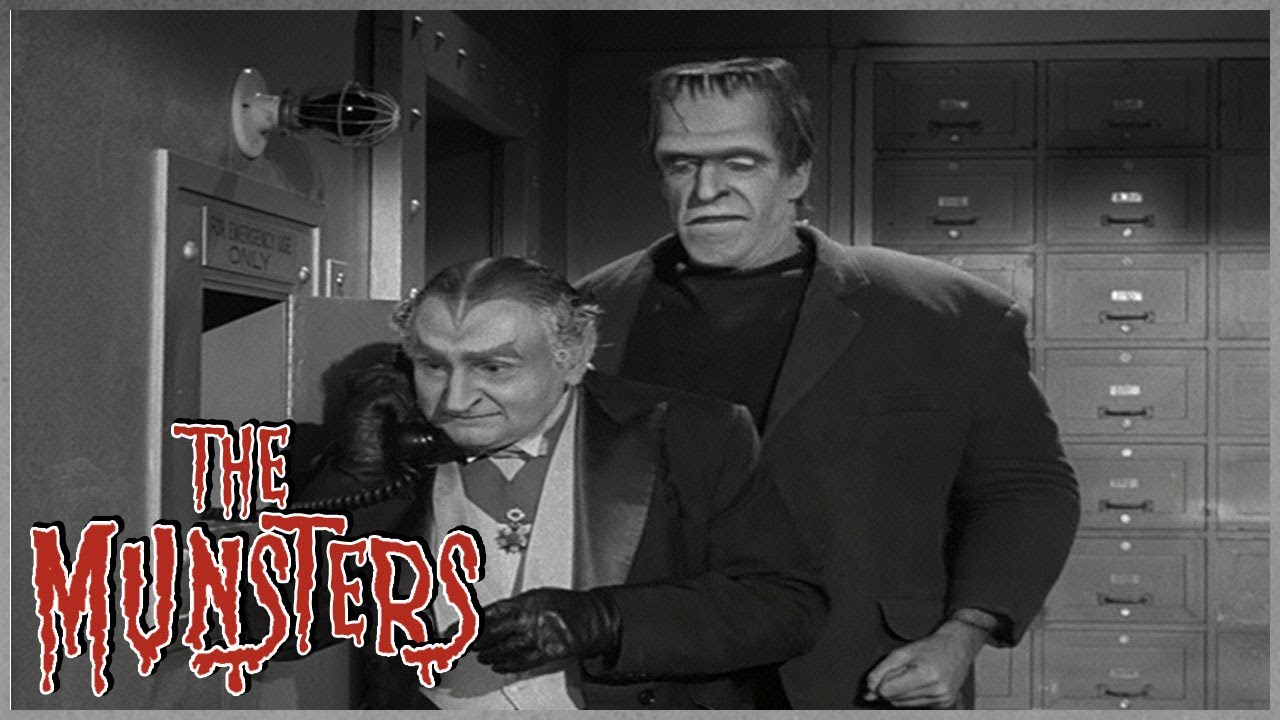 Trapped In The Bank Vault | The Munsters