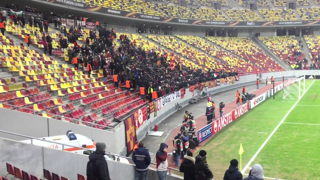 Tifosi della Roma indegni durante minuto di silenzio