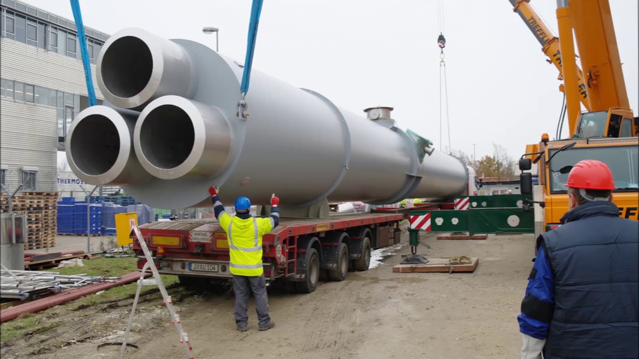 Assembly of a steel chimney