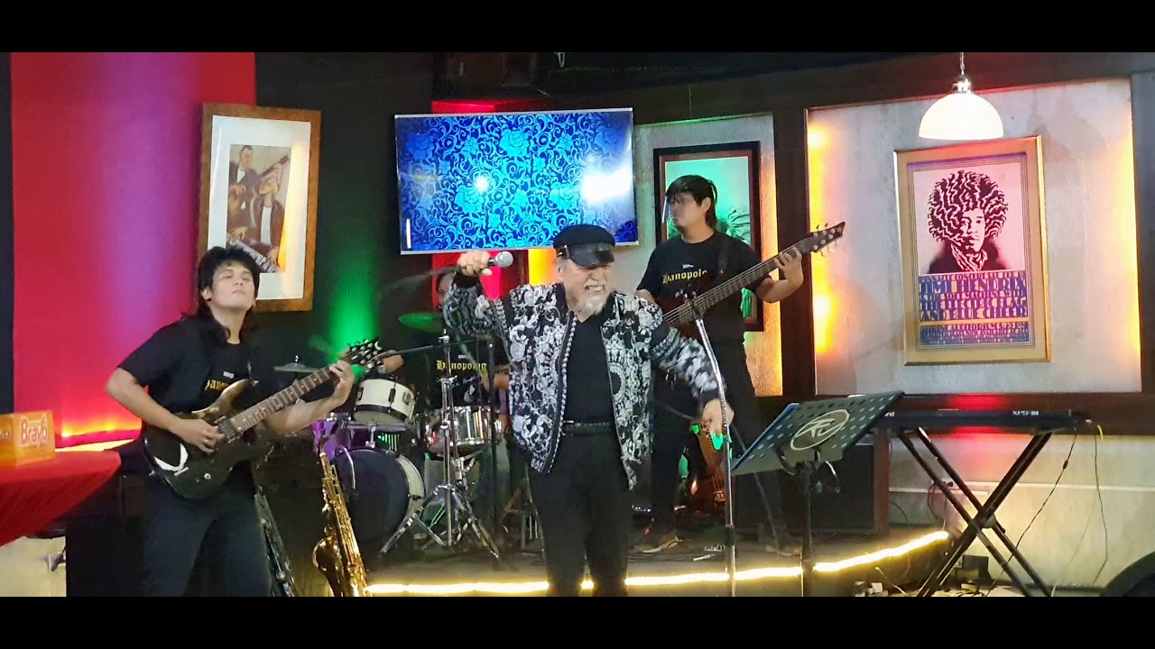 Mike meets RJ with hanopology band