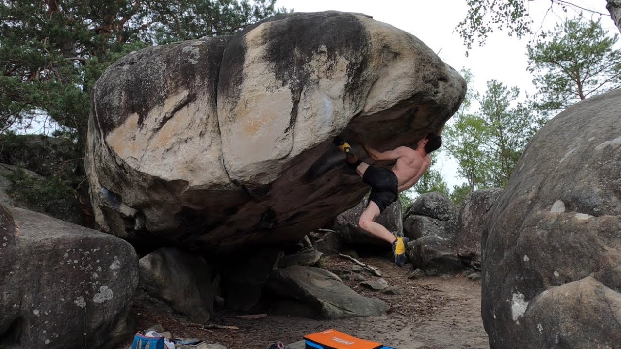 7B+ // Arabesque (Cul de Chien, Fontainebleau)