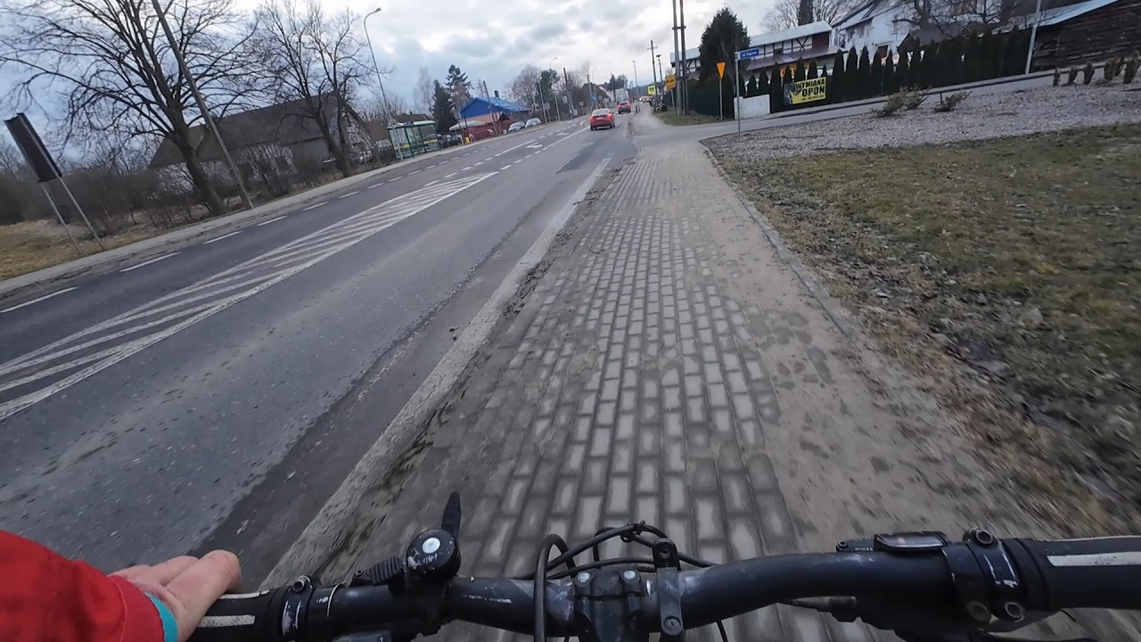 Wyprawa wśród pól ,lasów i wsi Jeszcze udało się spotkać śnieg