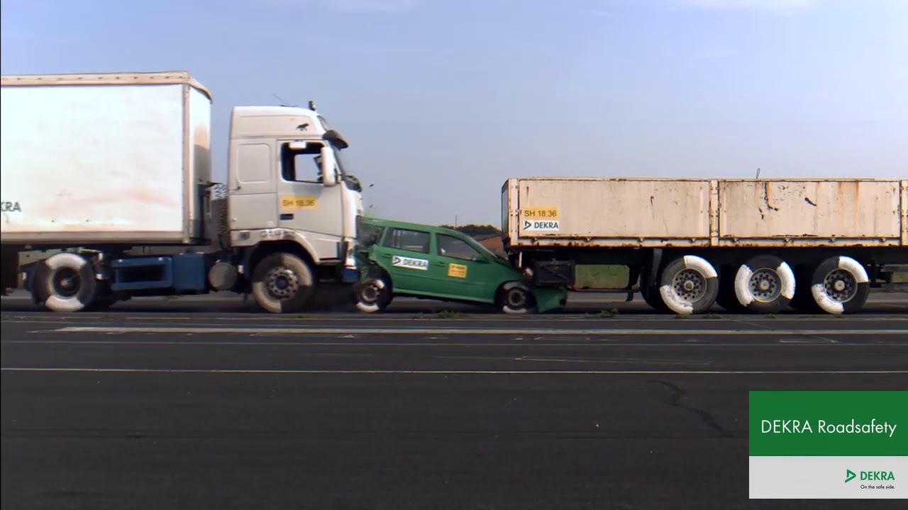 Crash test DEKRA: jadący 43 km/h TIR najeżdża od tyłu na samoch&oacute;d osobowy