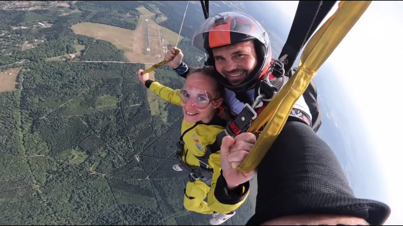Mon Premier Saut en Parachute Tandem à Skydive Spa