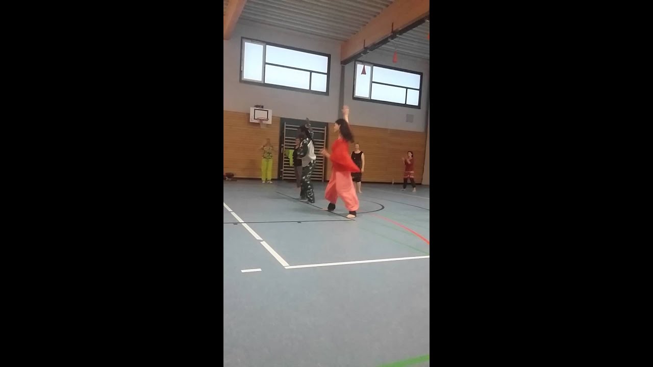 Sabar mit Massaer Diouf und einer seiner besten SchuelerinAgnes