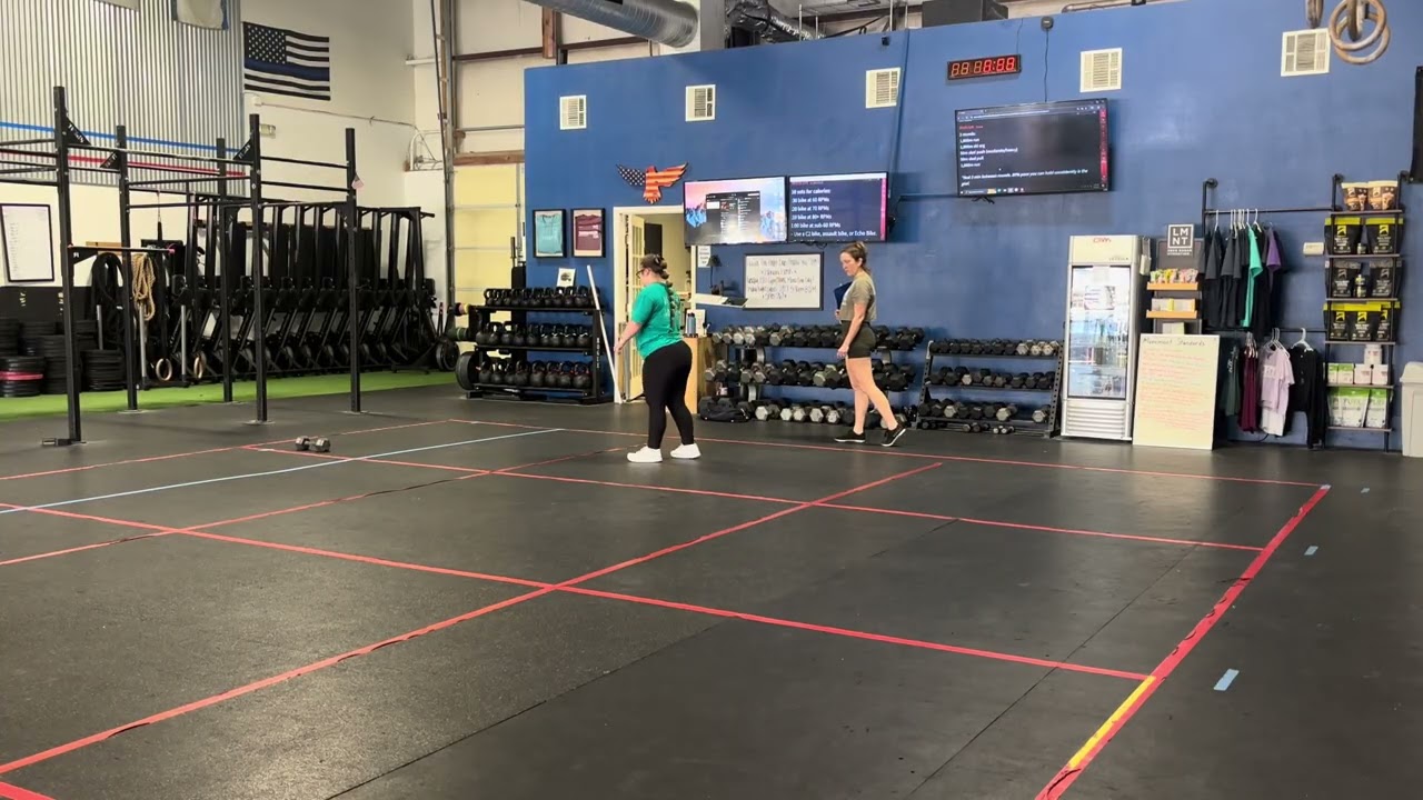 Lainey Thomasen T CrossFit Mandeville. 26.2 female ID with CC￼